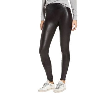 Spanx Faux Leather Leggings Black Size XS Contoured Waistband Shapewear 2437